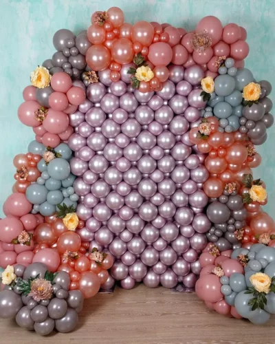 Balloon Wall with Garland